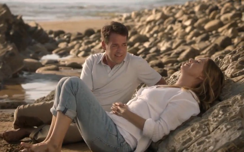 T.R. Knight (George) e Ellen Pompeo (Meredith) na 'praia dos sonhos' de Grey's Anatomy