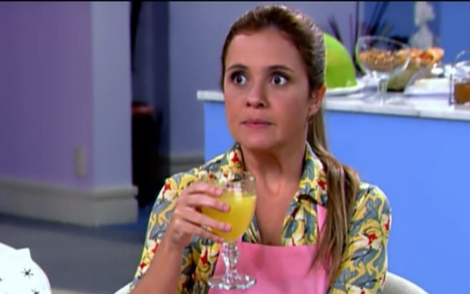 Imagem de Adriana Esteves como Celinha em cena de Toma Lá Dá Cá