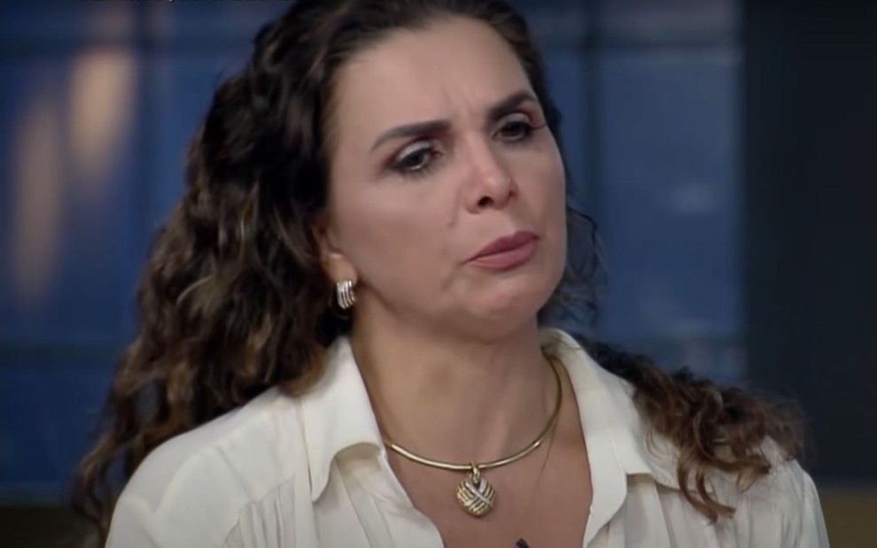 Durante sua participação no programa A Hora do Faro, Luiza Ambiel arrumou confusão com Fabiola Gadelha e Sabrina Sato