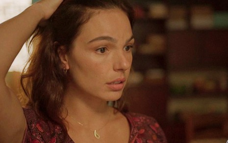 A atriz Isis Valverde em cena de Amor de Mãe, novela das nove da Globo