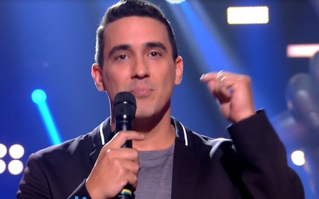 André Marques no palco do The Voice Kids em programa que foi ao ar em 2 de fevereiro de 2020