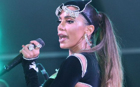 Anitta durante show no Rio de Janeiro em 26 de janeiro de 2020