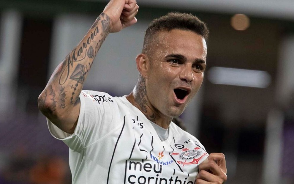 O atacante Luan, do Corinthians, comemora gol marcado na Florida Cup
