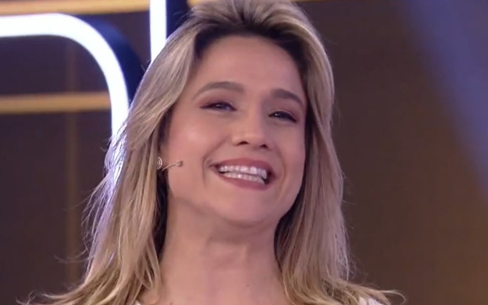A apresentadora Fernanda Gentil sorridente durante a última edição do Se Joga de 2019