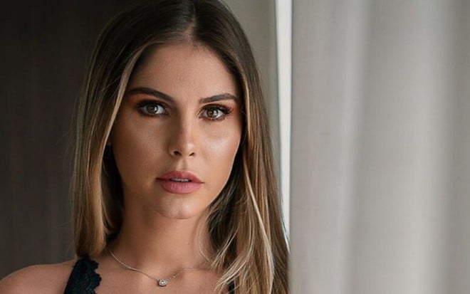 Bárbara Evans de camisola em foto publicada no Instagram em 25 de janeiro de 2020