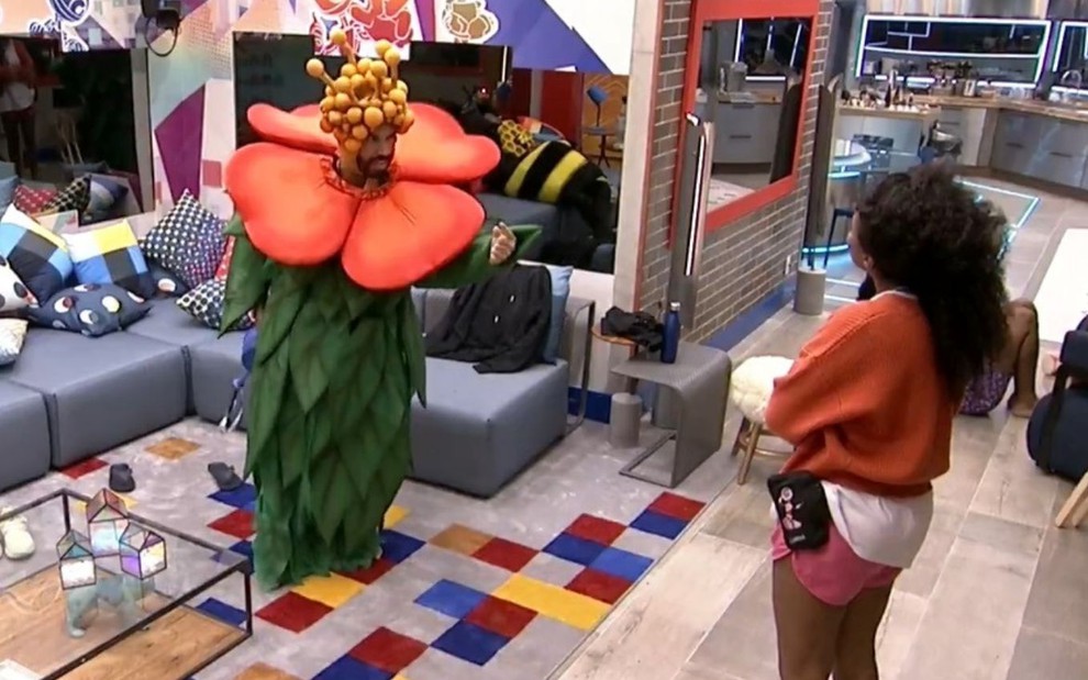 Vestido de flor, Gilberto Nogueira confronta Lumena Aleluia na sala do BBB21