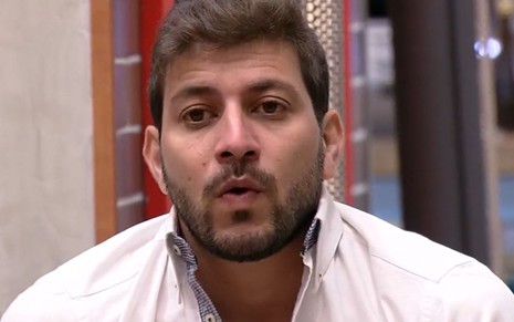 Caio Afiune foi derrotado por Fiuk e Gilberto Nogueira na reta final do reality show da Globo