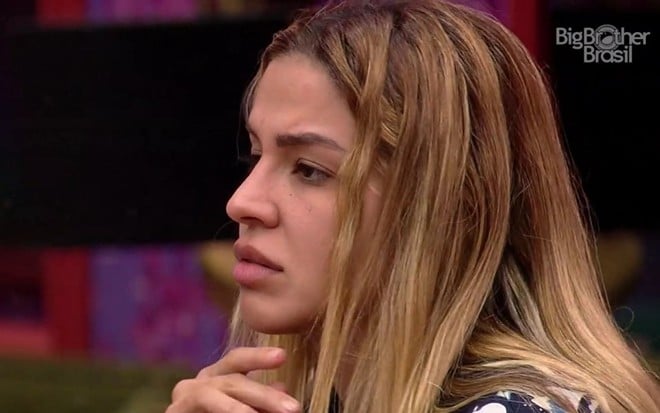 Imagem de Kerline Cardoso chorando no BBB21