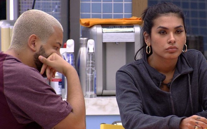 Imagem de Projota e Pocah abatidos no BBB21