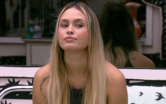 Imagem de Sarah Andrade pensativa no BBB21