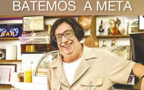 O ator Marcos Oliveira sorri em imagem de A Grande Família, caracterizado como Beiçola