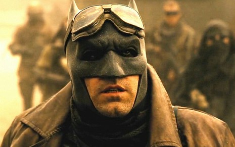 Ben Affleck com a máscara de Batman no filme Batman vs Superman: A Origem da Justiça