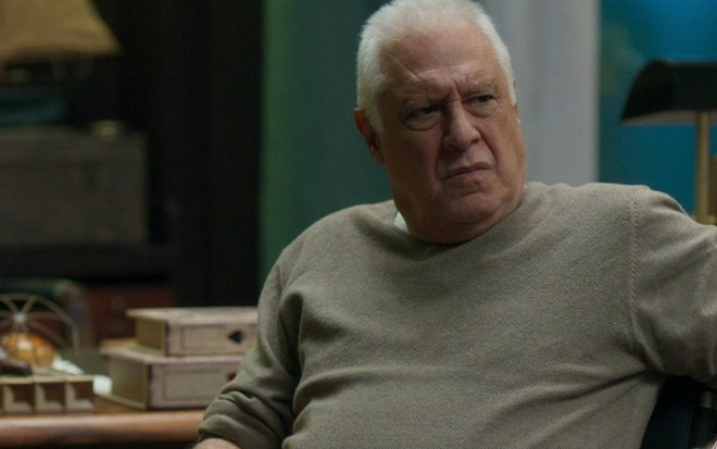 O ator Antonio Fagundes em cena como o personagem Alberto de Bom Sucesso