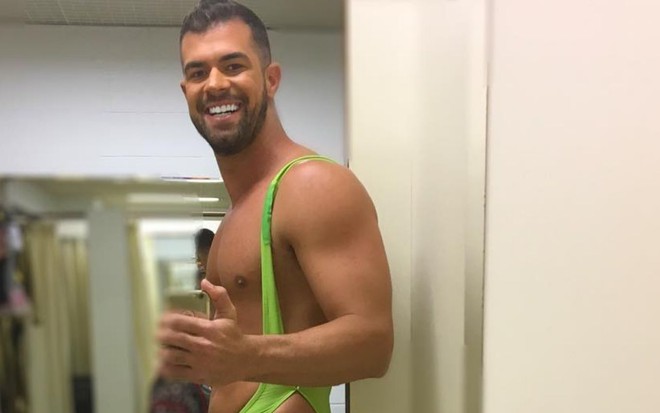 Bruno Miranda com o figurino de Borat, em Amor & Sexo, na Globo