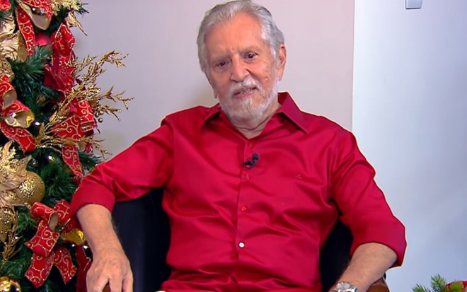 Carlos Alberto de Nóbrega no especial de Natal de A Praça É Nossa, no SBT