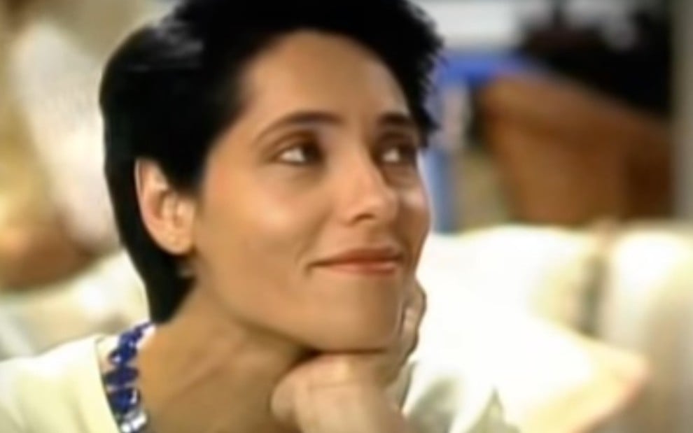 A atriz Christiane Torloni em cena como a personagem Diná na novela A Viagem de 1994