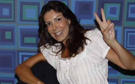 Claudia Lira como Iara na série Geral.com (2009), na Globo
