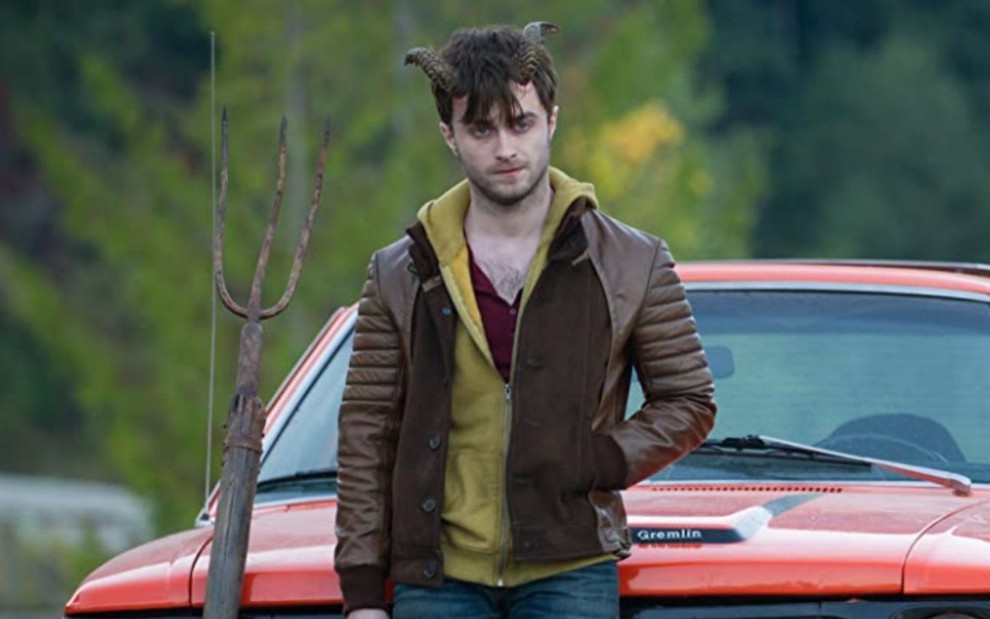 Daniel Radcliffe em cena do filme Amaldiçoado