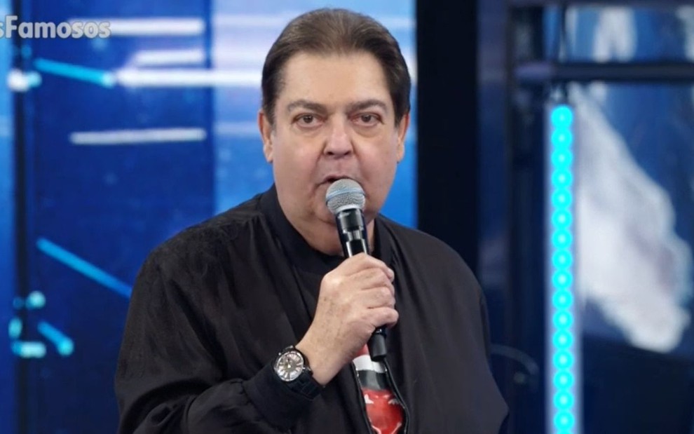 Fausto Silva no palco do Domingão da Faustão, da Globo