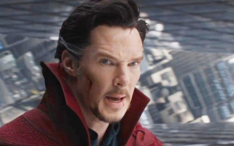 Doutor Estranho (Benedict Cumberbatch) em cena de filme lançado pela Marvel em 2016