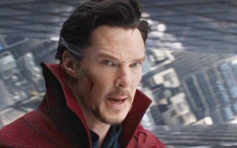 Doutor Estranho (Benedict Cumberbatch) em cena de filme lançado pela Marvel em 2016