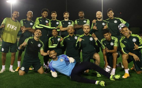 Jogadores do Palmeiras em treino no Qatar no estádio Education City