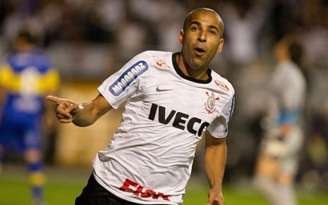 Emerson Sheik comemora gol pelo Corinthians