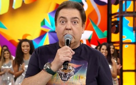 Fausto Silva durante o Domingão do Faustão deste domingo (5)