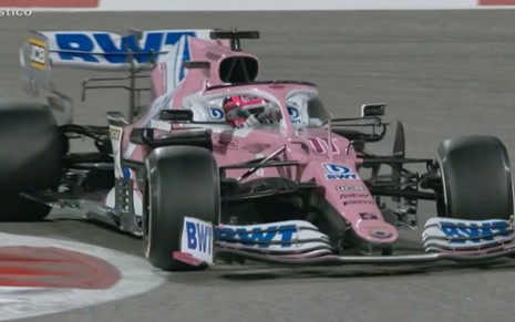 O piloto Sergio Pérez dirigindo sua Racing Point no GP de Sakhir de Fórmula 1