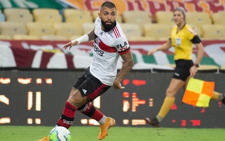 Atacante Gabigol em ação no Brasileirão pelo Flamengo