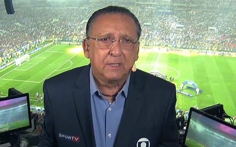 O narrador Galvão Bueno em transmissão da Globo na Copa do Mundo de 2022