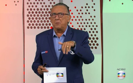 O apresentador e narrador de partidas de futebol Galvão Bueno no estúdio do Esporte Espetacular deste domingo (11) na Globo
