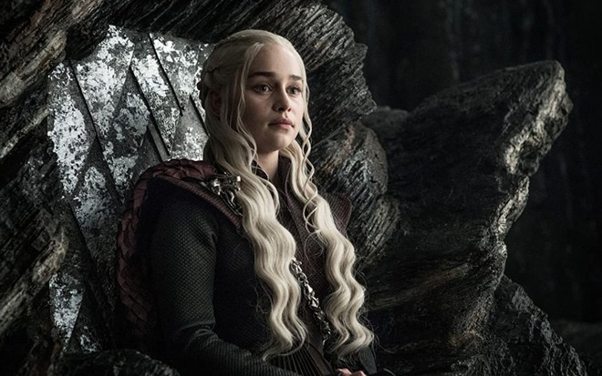 Emilia Clarke como Daenerys Targaryen em Game of Thrones