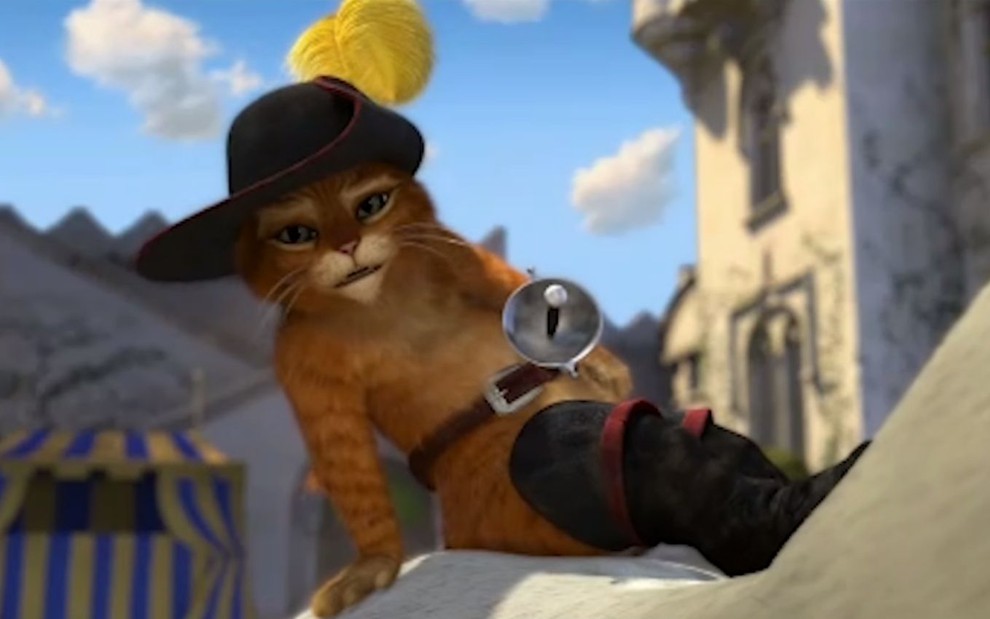 O personagem Gato de Botas aparece montado em cavalo e empunhando espada em cena de Shrek 2