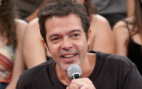 O ator Bruno Mazzeo no programa Altas Horas, exibido em maio de 2019, na Globo