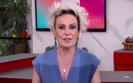 Ana Maria Braga apresentando o Mais Você, da Globo, em 31 de março