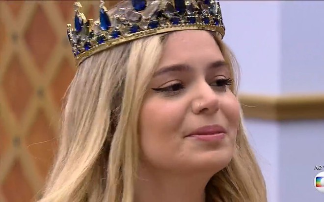 Viih Tube coroada no BBB21; ela foi anunciada como nova líder da casa