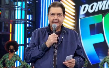 O apresentador Fausto Silva no Domingão do Faustão, exibido pela Globo em 6 de dezembro