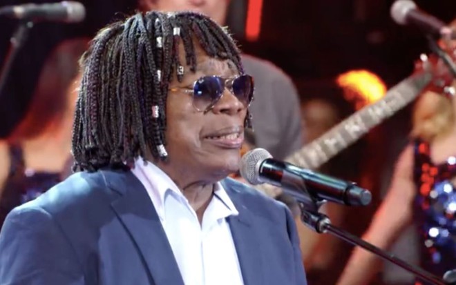 O cantor Milton Nascimento durante apresentação especial no Ding Dong, quadro do programa Domingão do Faustão