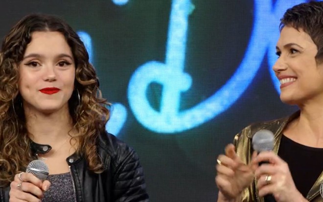 Elisa Paglia com Sandra Annenberg no quadro Ding Dong do Domingão do Faustão deste domingo (23)