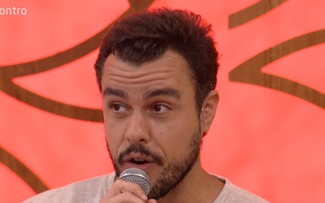 O ator Joaquim Lopes no programa Encontro desta sexta-feira (10), na Globo