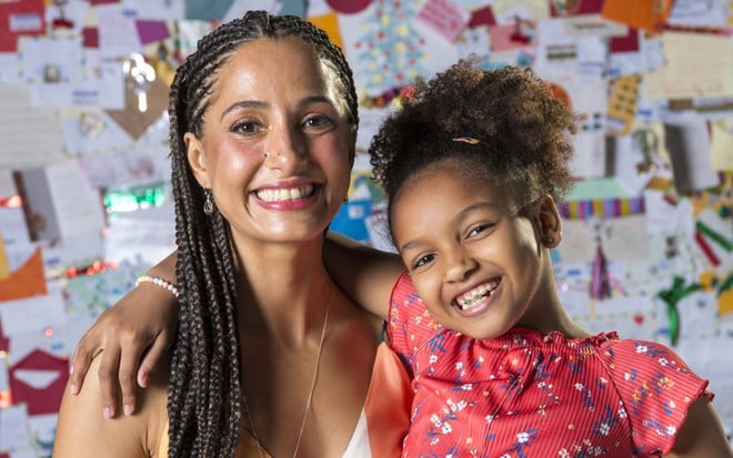 Camila Pitanga e Gabriely Mota interpretam mãe e filha no especial de Natal da Globo, Juntos a Magia Acontece