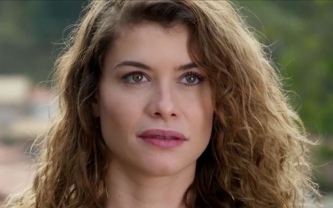 A atriz Alinne Moraes em cena da novela Espelho da Vida, na Globo, em 2018 