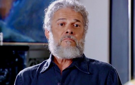O ator José Mayer caracterizado como o personagem Pereirinha na novela Fina Estampa, da Globo