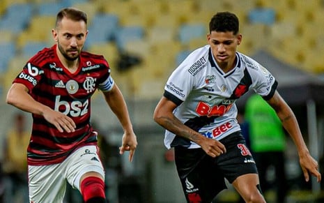 O meia Éverton Ribeiro, do Flamengo, e o atacante Marrony, do Vasco, em jogo do Campeonato Brasileiro 2019