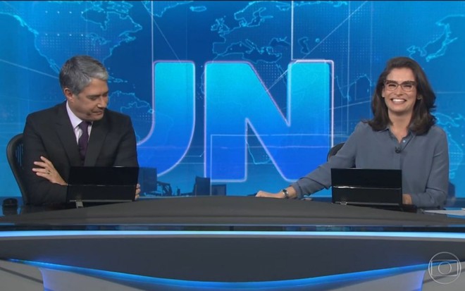 William Bonner e Renata Vasconcellos em momento de descontração no Jornal Nacional