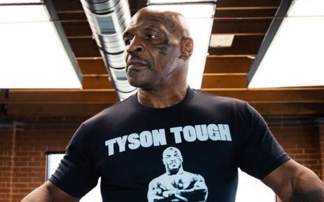 O lutador Mike Tyson em foto num ringue, postada no Instagram