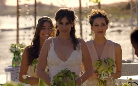 As atrizes Daniela Escobar, Tainá Muller e Maria Joana entram juntas em casamento de Flor do Caribe