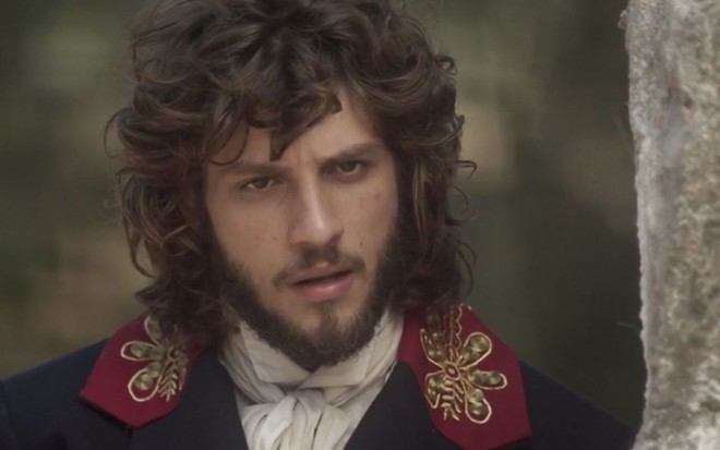 O ator Chay Suede caracterizado como Joaquim em Novo Mundo, novela que a Globo reprisa