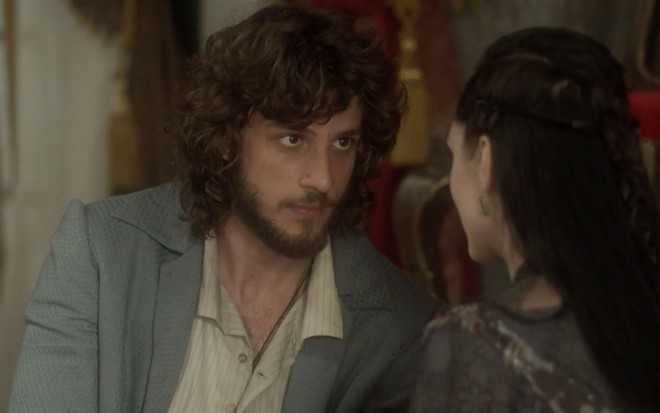 O ator Chay Suede caracterizado como Joaquim em cena de Novo Mundo